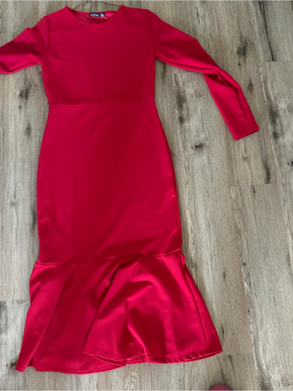 Boohoo Red Long-Sleeve Bodycon Dress with flared bottom